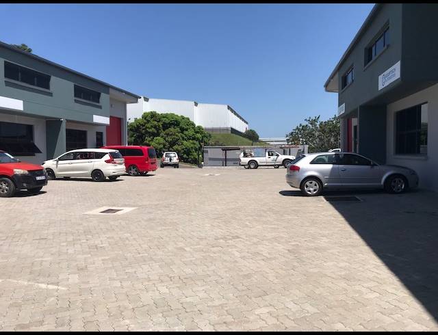 300M² WAREHOUSE TO LET IN GLEN ANIL